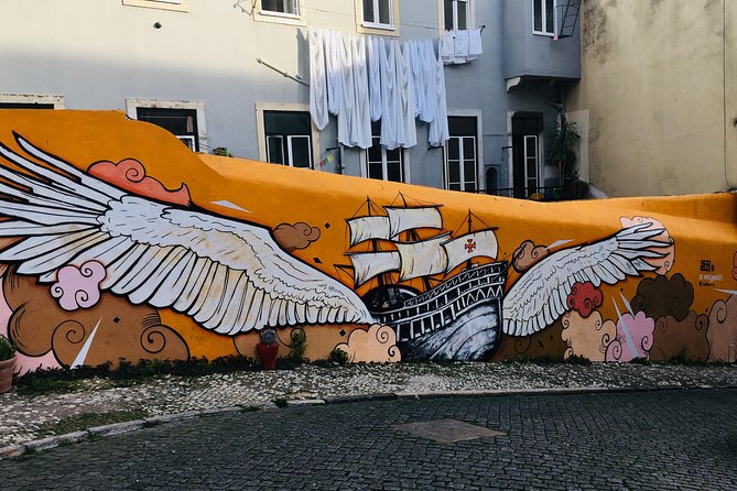 3-Hour Guided Street Art Walking Tour of Lisbon - The walking reality: what comfort gear you actually need