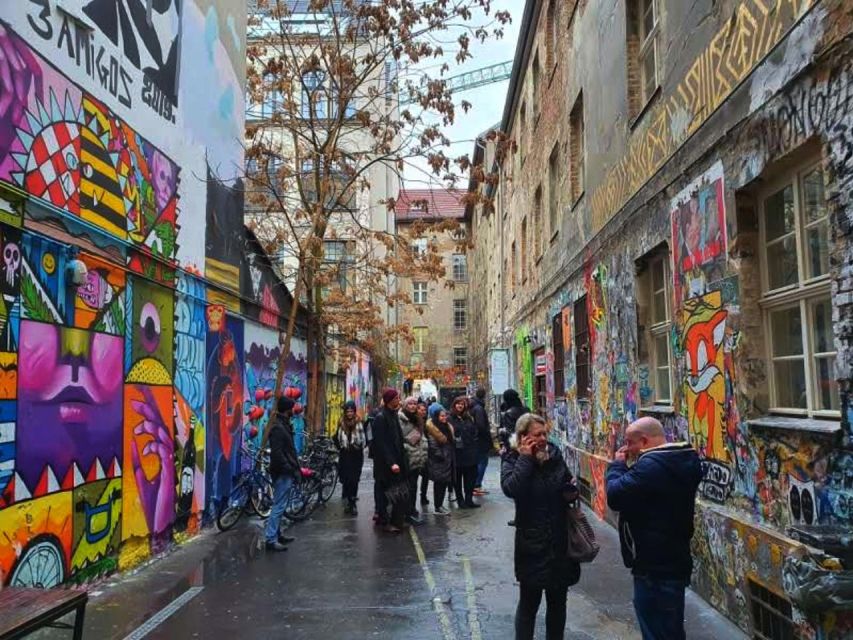Alternative Berlin / Street art tour - Private group - Timing, pacing, and what the 3 hours feel like