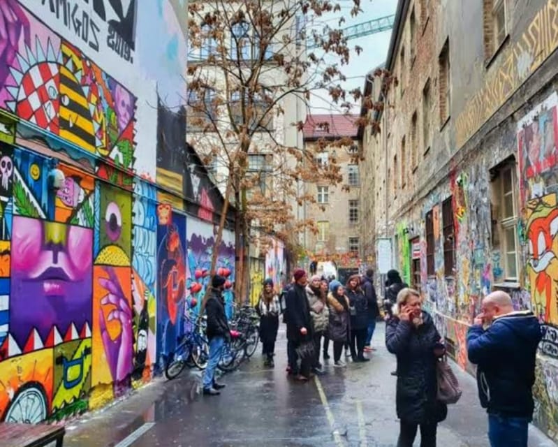 Alternative Berlin / Street art tour - Private group - How the walking route supports real Berlin stories
