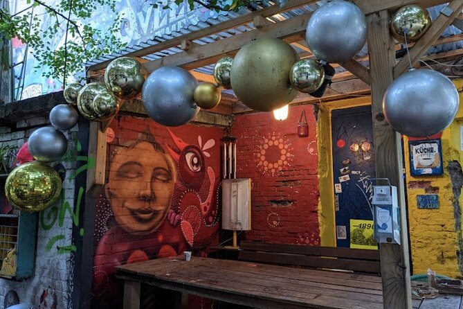 Alternative Hamburg Private Alternative Street Art Tour - The guide experience: what makes this tour feel worth it