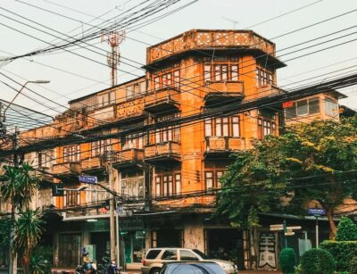 Bangkok: Street Art and Street Food Walking Tour - Klong San Market: where you learn to shop with your stomach