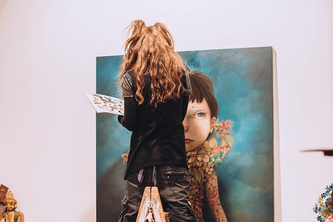 Barcelona Art & Wine: Galleries, Studios & Street Art - The Guide’s Role: Luke’s Connections and the Street-Art Thread