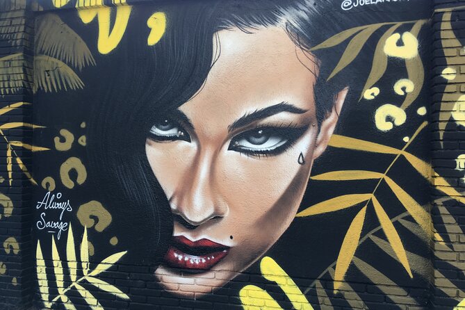 Barcelona Street Art and Graffitti Bicycle Tour - Bike, Helmet, and Pace: How the 2–3 Hours Feel