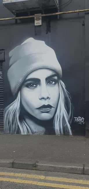 Belfast : Pub Music , Street Art Experience Walking Tour - Price and value: what $30 buys you in Belfast