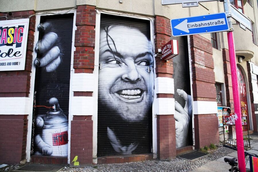 Berlin: 3-Hour Street Art Tour - English or German: Choose What Makes You Ask Better Questions