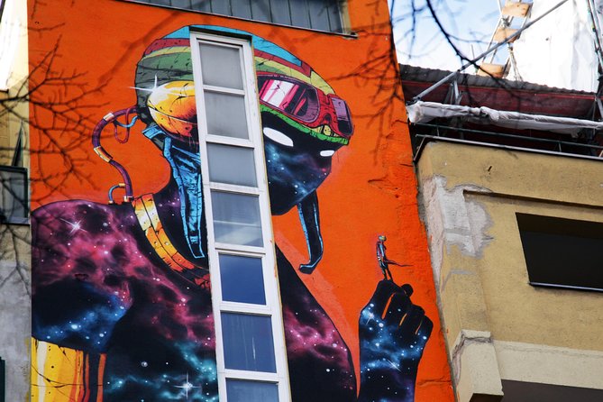 Berlin Street Art & Graffiti Walking Tour - The 3-hour route: how the stops work