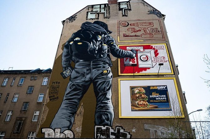 Berlin Street Art Walking Tour - Off The Grid - What you’ll see: commissioned urban artwork and a street art gallery stop