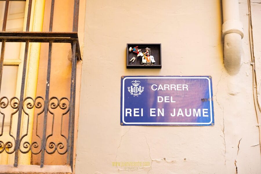 Best Street Art in Valencia Walking Tour - Barrio del Carmen: how you find murals you’d otherwise miss