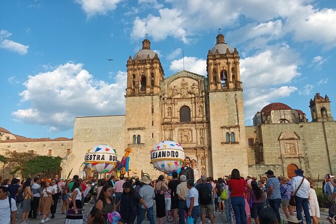 Bicycle Tour through Oaxaca learning about its Urban Art and History - Cerro del Fortín viewpoints: panoramic Oaxaca without the hike tax