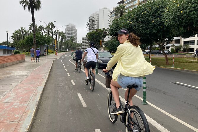 Bike Tour Lima | Ride along Miraflores & Barranco - Bajada de los Banos: Lima’s outdoor street art gallery
