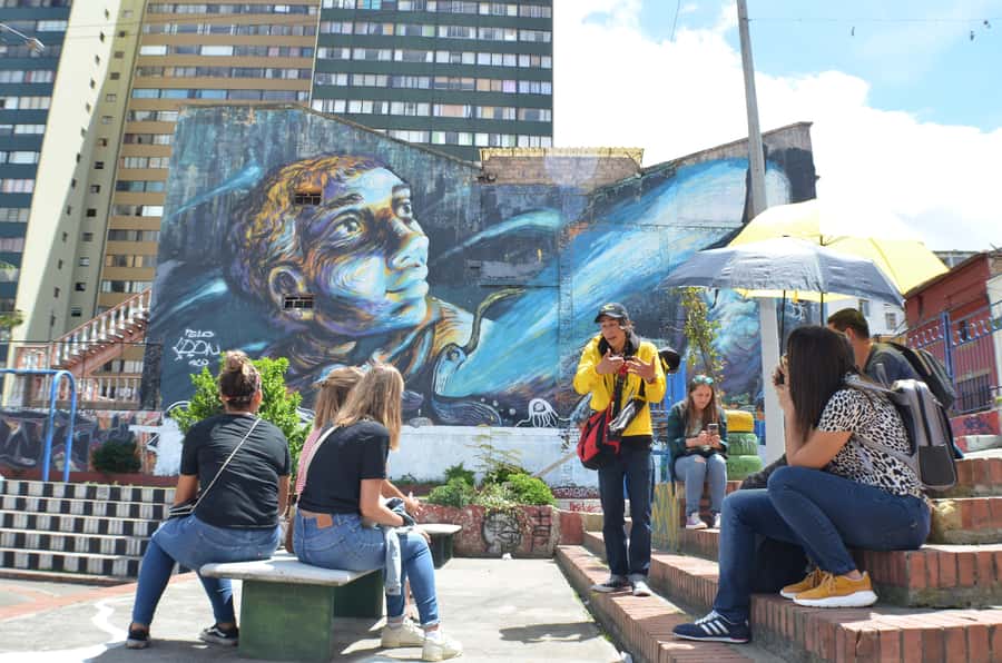 Bogotá: La Candelaria Graffiti & Urban Art Guided Tour - Street art in La Candelaria: what you’ll learn to see