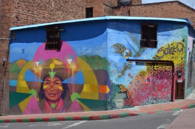 Bogotá: La Candelaria Graffiti & Urban Art Guided Tour - Where to start (and how the yellow umbrella helps)
