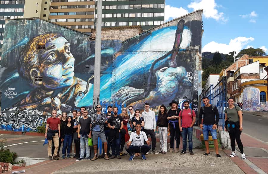 Bogotá: La Candelaria Graffiti & Urban Art Guided Tour - Price and value: is $16 a fair deal for 150 minutes?
