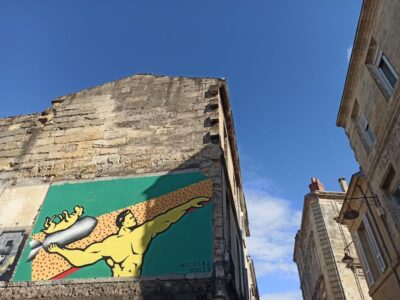 Bordeaux: Street Art Guided Tour - Rue Notre Dame and the antique-quarter vibe you get on the way