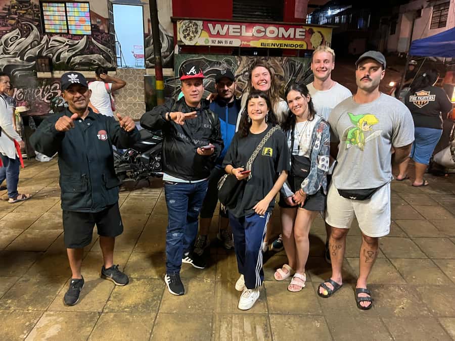Cali: Comuna 20 Siloé Street Art Tour - Local eateries and what to eat (without turning it into a meal tour)
