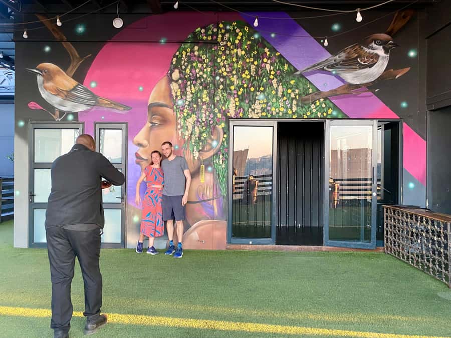 Colours of Johannesburg: A Graffiti & Street Art Tour - A short secret stop for shopping