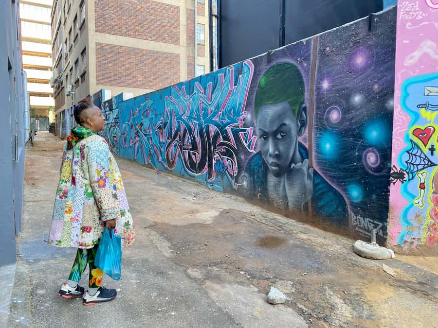 Colours of Johannesburg: A Graffiti & Street Art Tour - Ayanda’s guiding style: professional, friendly, and personally connected
