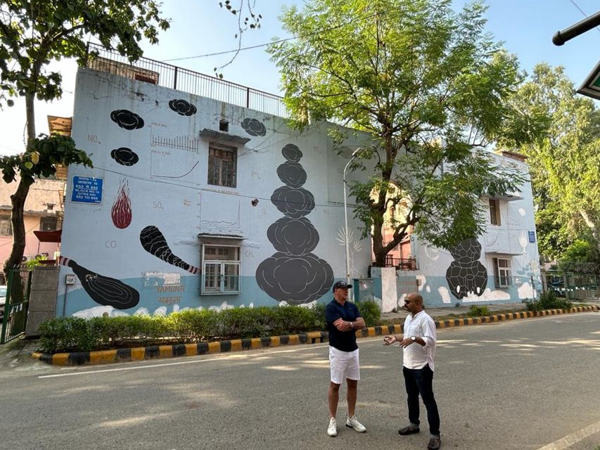 Delhi Street Art Tour: Explore the Murals & Visit a Stepwell - A Tucked-Into-the-Real-Delhi Mural Stop