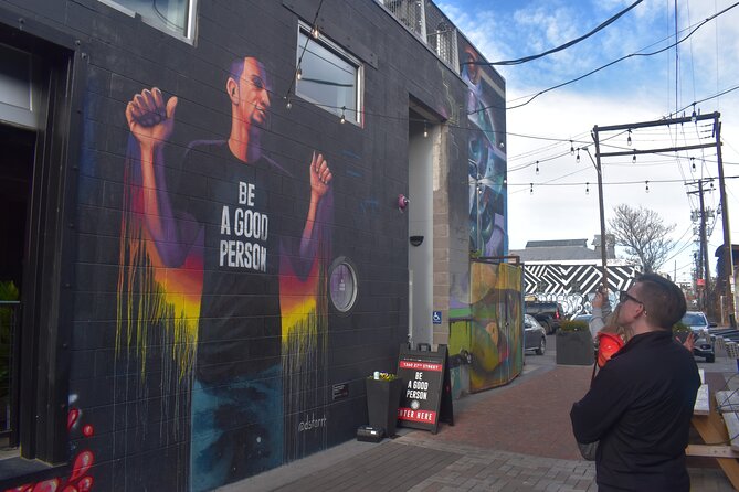 Denver: Street Art, Murals, and Graffiti Private Walking Tour - 3D murals and artist background: how the guide changes your photos