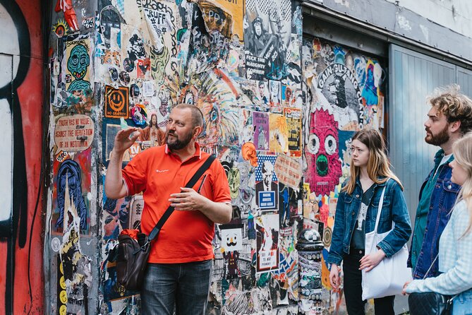 East End London Instagrammable Street Art and Graffiti Tour - Princelet Street and Stik: A Community Message That Keeps Getting Repainted