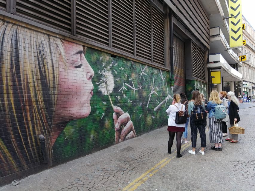 Glasgow: Street Art Guided Walking Tour - Finding the meeting point at 81 Mitchell Street (no guesswork)
