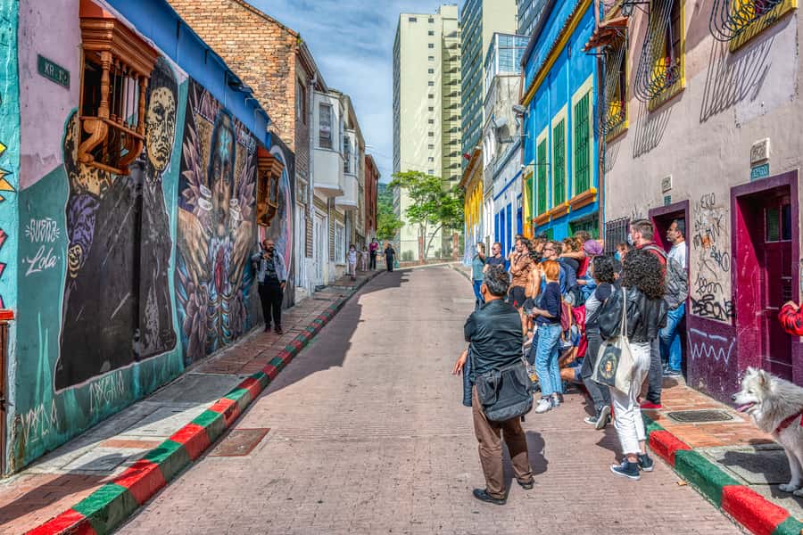 Graffiti Tour: a fascinating walk through a street art City - The stop built around Colombia’s tallest illegal graffiti