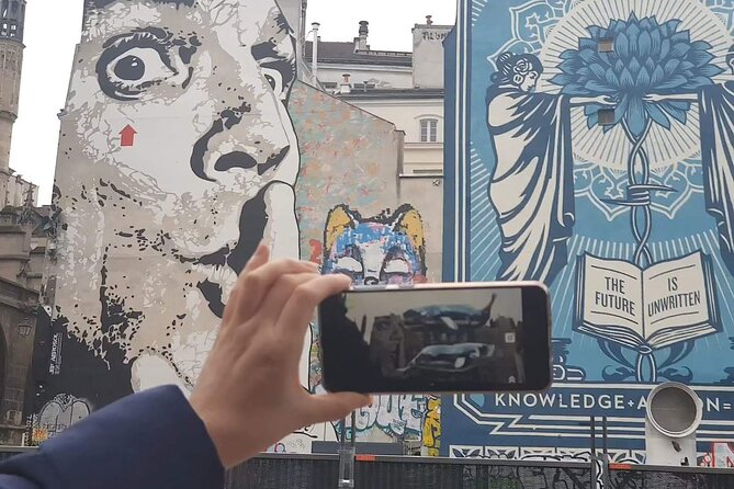Invader Hunt - Street Art Tour of le Marais - Stop 2: Centre Pompidou Area and the Architecture Thread
