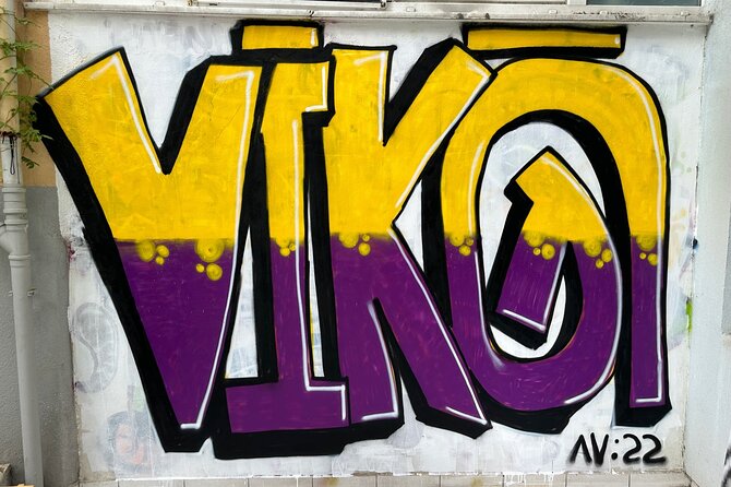 Istanbul Street Art Experience with Local Artists at Home Garden - Yıldız Park and Beşiktaş: How the Group Moves Through the Area