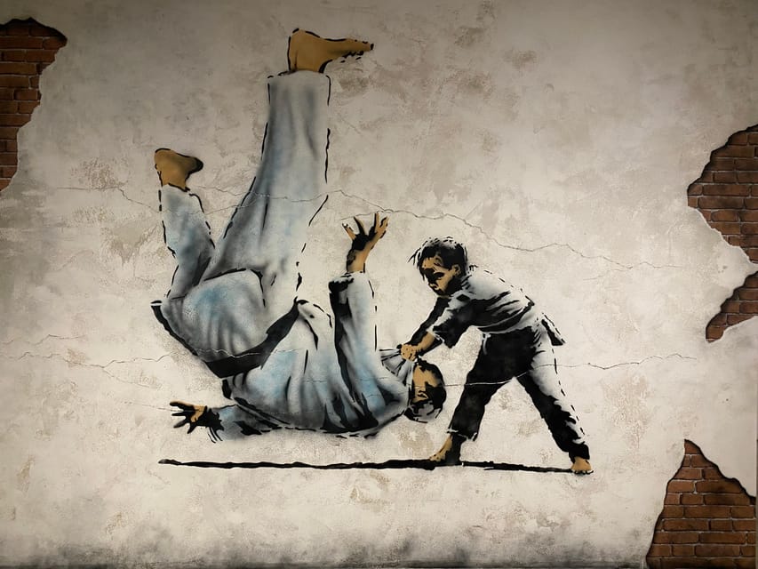 Krakow: Muzeum Banksy Entry Ticket - What you’ll see: 150+ Banksy creations across 1,000 m²
