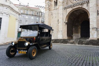 Lisbon: 3-Hour Street Art Tuk Tuk Tour - LX Factory and the renewed Lisbon side of urban art