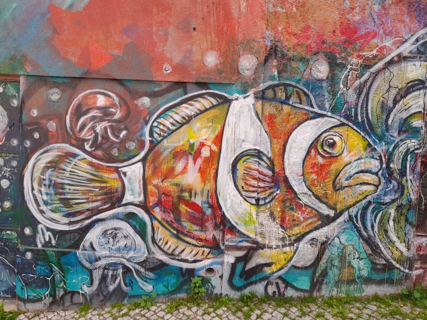 Lisbon Street Art Lovers Walk - The International Artist Mix: Big Names, Real Techniques