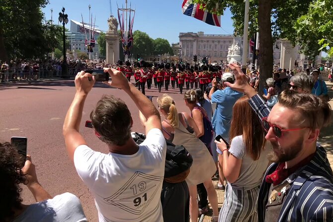 London Bike Tour: Landmarks, Secret Gems, Pub Stop & Street Art - Cleopatra’s Needle, London Eye, and the Ride Under Big Ben