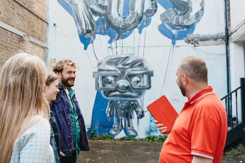London: East End Instagrammable Street Art & Graffiti Tour - Beginning at Whitechapel Gallery: start with meaning, not just color