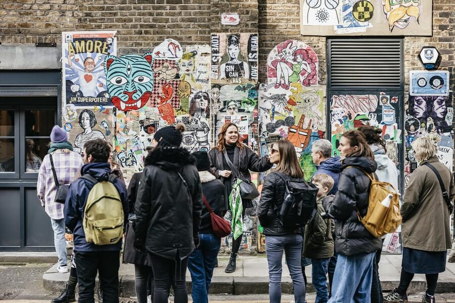 London: East End Street Art Tour and Spray Painting Workshop - Where to Meet: Brushfield Street and the White Goat Statue