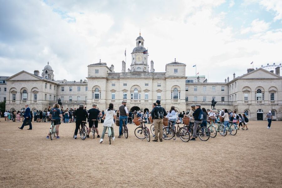 London: Landmarks & Secrets Bike Tour with Pub & Street Art - Key things I’d bookmark before you go
