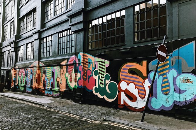 London Street Art Tour of the East End Exclusive Walking Tour - What you’ll actually see: murals, stencils, and recognizable names