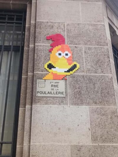 Lyon: Street Art in the Croix Rousse district - Meet at Place de la Croix-Rousse and get your bearings fast