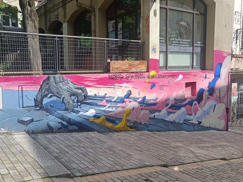 Lyon: Street Art in the Croix Rousse district - Price and value: what $23 buys you here
