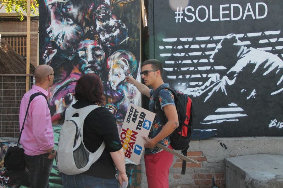 Madrid: Street Art Tour with Local Graffiti Hunter - Meeting at Teatro Valle Inclán and how the 2-hour walk flows