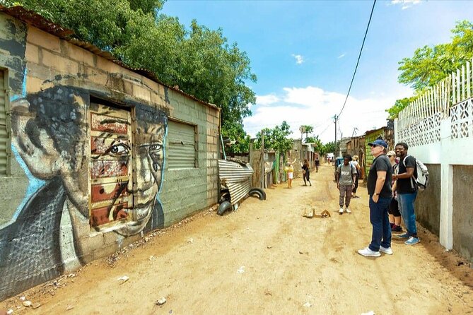 Maputo Street Art Private Walking Tour - A 2-hour Maputo street art walk outside the city center