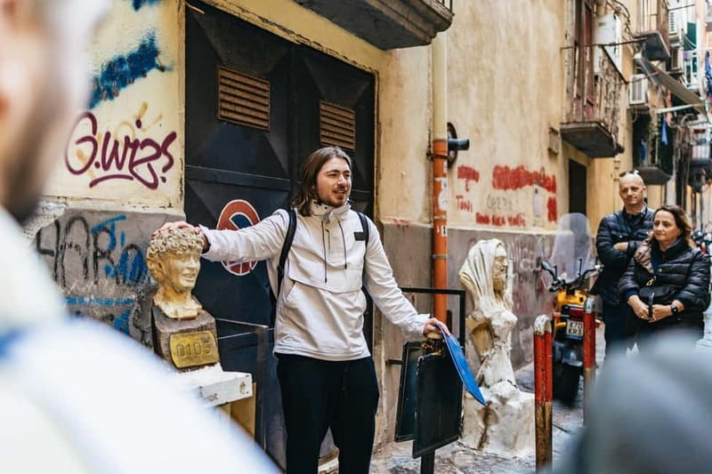 Naples: Spanish Quarters Folk Street Art w/ Sweets Tasting - Languages, Visual Material, and Asking Questions
