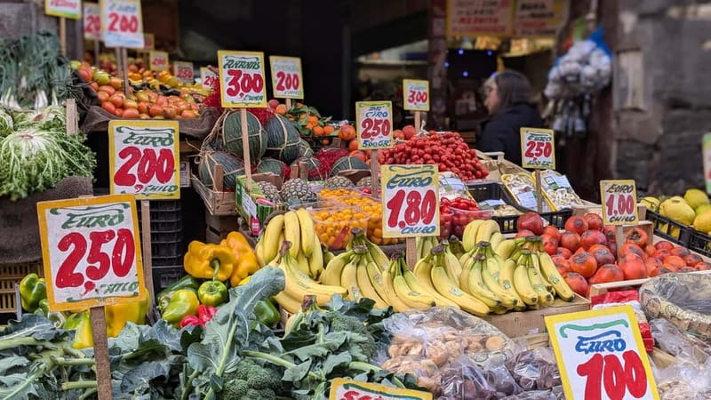 Naples: Street Art, Wine and Food Tasting Walking Tour - Dei Vergini Market in the Morning: Your Taste Buds Get Drafted