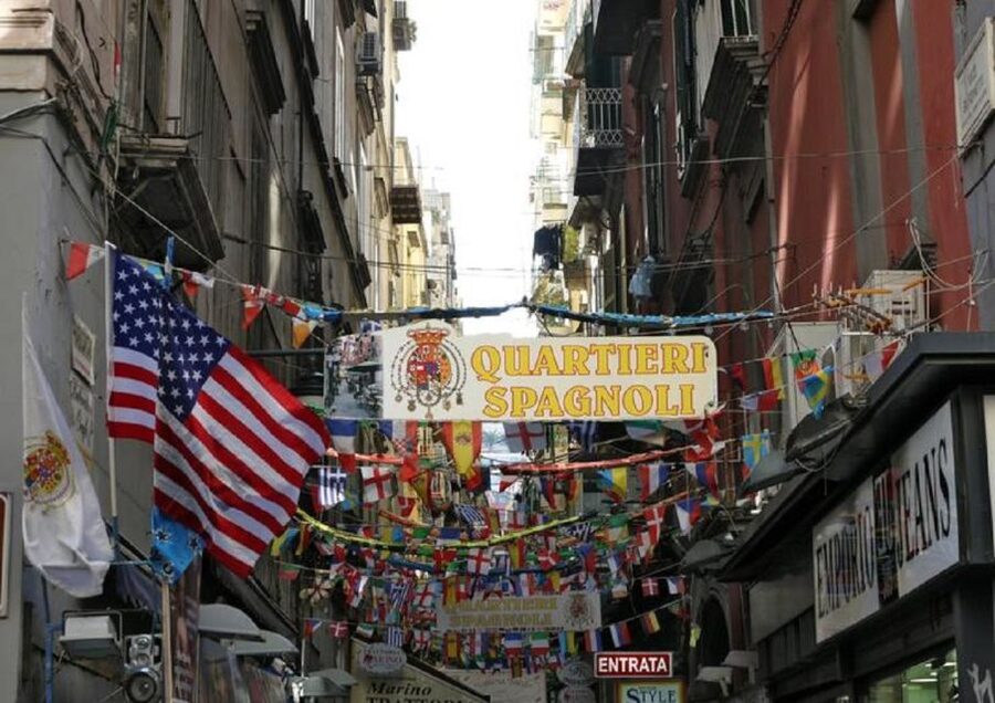 Naples: The Spanish Quarters, Street Art and Local Market - Ending on Spaccanapoli: old town’s lively spine and standout sights
