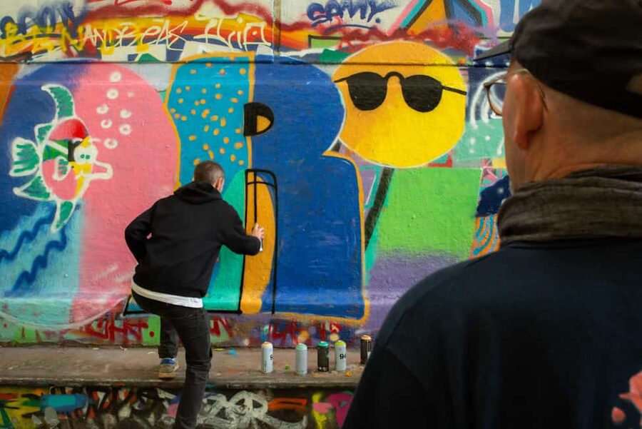 Paris: Graffiti and Street Art Workshop - Meeting Opposite Café Poinçon and Getting Ready to Spray