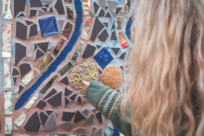 Philadelphia Murals and Street Art Tour with Magic Gardens - DVAA stop: community art with proceeds that actually help