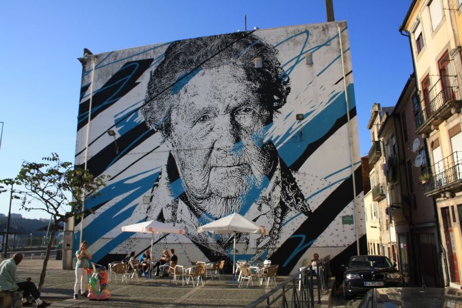 Porto: Half-Day Street Art Tour - Finishing Near Luís I Bridge: A Good Reset for Your Last Photos