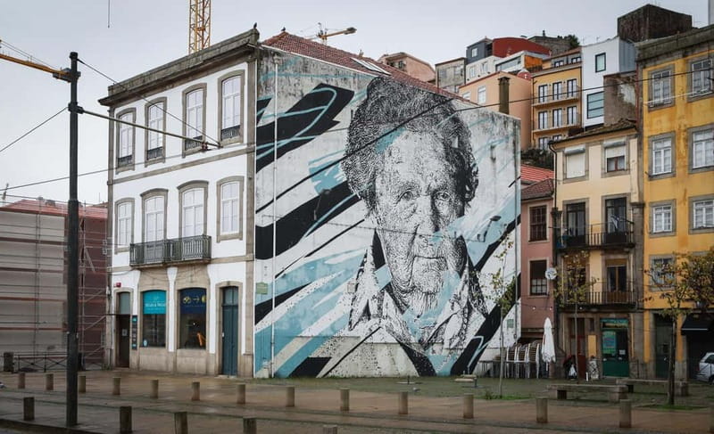 Porto Tour: Street Art & Architecture Experience 3h - Historic Center to Baixa: tiles, churches, and architecture contrasts