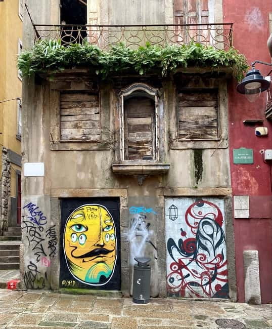 Porto Tour: Street Art & Architecture Experience 3h - Cedofeita and Miguel Bombarda: where street art looks intentional