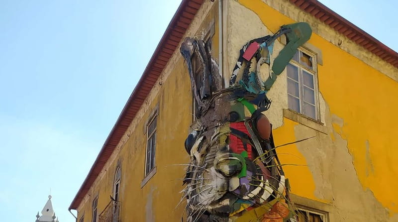 Porto Tour: Street Art & Architecture Experience 3h - Fine Arts Faculty and the architecture “in-between” moments