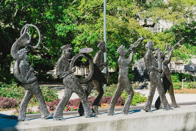 Private Art and Street Art Tour of New Orleans with Lunch - Stop 3: Banksy’s Rain Girl (10 minutes, admission included)